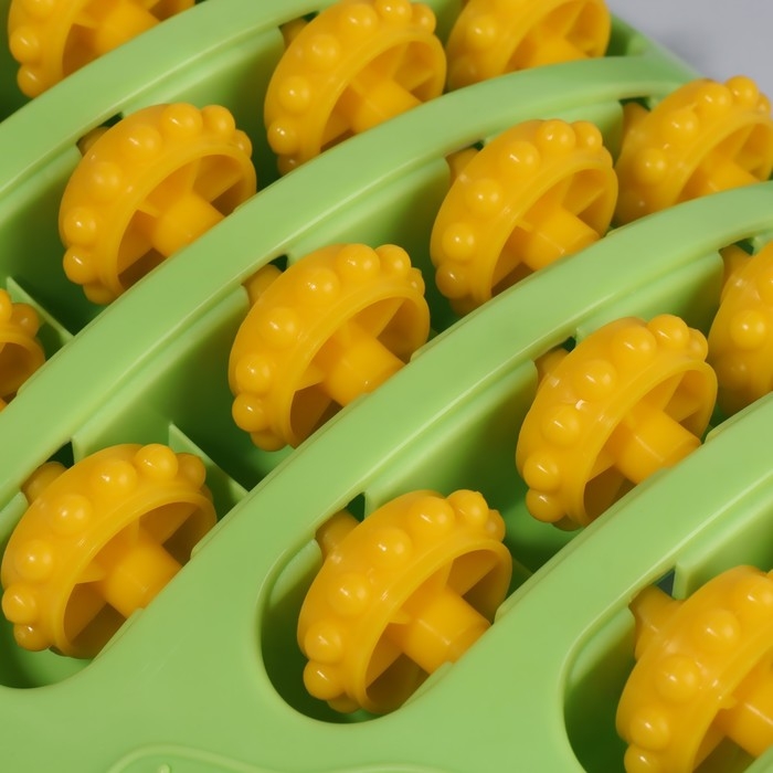 Массажёр для ног, с шипами, 26 × 18 × 5 см, цвет зелёный/оранжевый Массажёр для ног, с шипами, 26 × 18 × 5 см, цвет зелёный/оранжевый