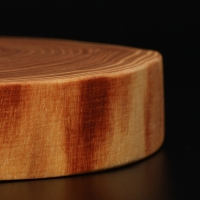 Доска разделочная из спила Wild Kitchen, d=160-200 мм, толщина 30 мм, цельный массив кедра