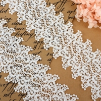 Кружево гипюровое, 80 мм &times; 6,8 &plusmn; 0,5 м, цвет белый