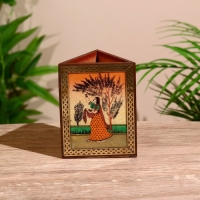 Подставка под карандаши "Индия" дерево шишам 9х9х11,5см МИКС