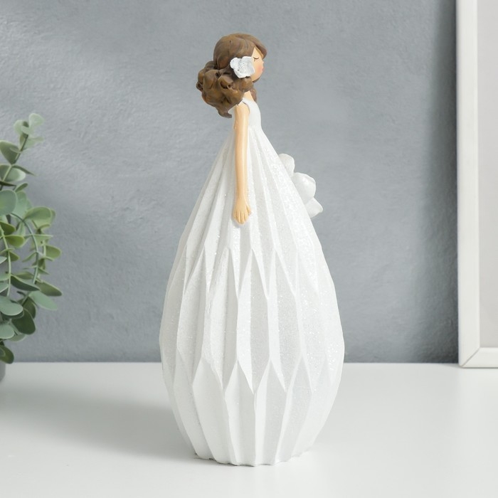 Сувенир полистоун "Малышка с цветком в волосах, в белом платье, с цветком" 24,3х11,5х11 см