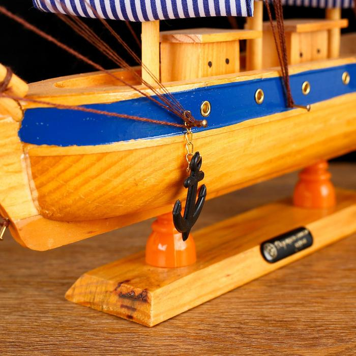 Корабль сувенирный средний «Эрна», 40х7,5х38 Корабль сувенирный средний «Эрна», 40х7,5х38