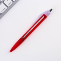 Подарочный набор на выпускной брелок и ручка-флажок &laquo;Выпускнику&raquo;