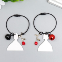 Брелок акрил на тросе с колокольчиком "Парочка в очках леннонах" набор 2 шт Брелок акрил на тросе с колокольчиком "Парочка в очках леннонах" набор 2 шт