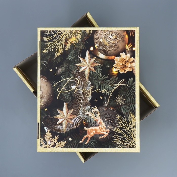 Коробка подарочная новогодняя складная &laquo;Фотографичная&raquo;, 31,2 х 25,6 х 16,1 см, Новый год