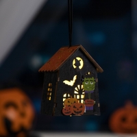 Светодиодная подвеска &laquo;Дом Франкенштейна&raquo; 7 &times; 9.5 &times; 6 см, пластик, батарейки LR1130х3 (в комплекте), свечение тёплое белое