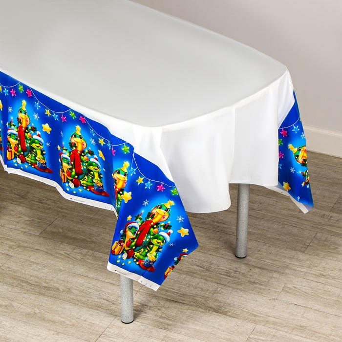 Скатерть новогодняя одноразовая &laquo;Змея&raquo; 180х137 см