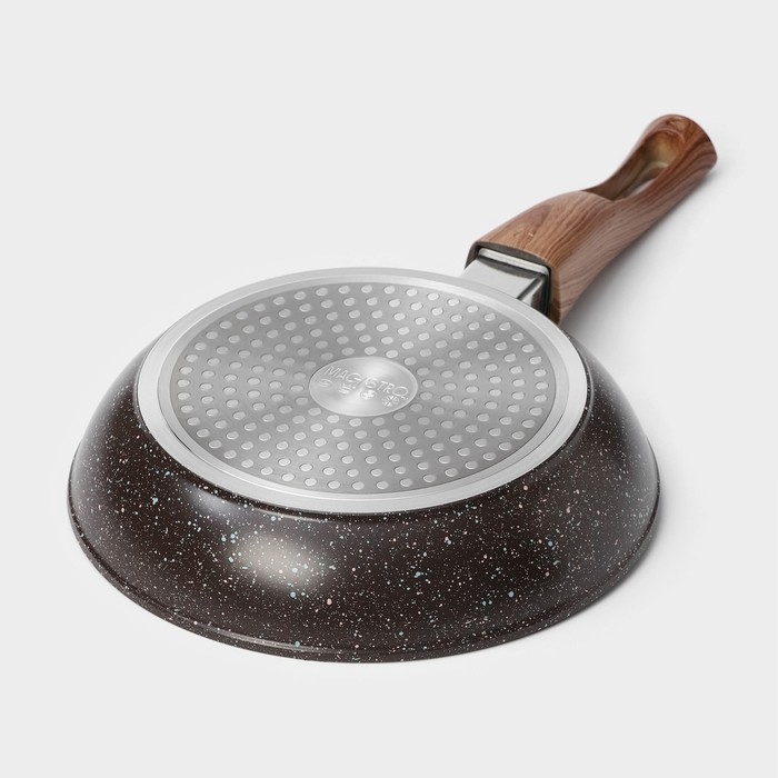 Сковорода кованая Magistro Granit, d=20 см, съёмная ручка soft-touch, антипригарное покрытие, индукция, цвет чёрный Сковорода кованая Magistro Granit, d=20 см, съёмная ручка soft-touch, антипригарное покрытие, индукция, цвет чёрный