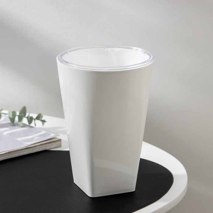 Кашпо для цветов со вставкой «Грейс», 1,4 л (800 мл), цвет белый Кашпо для цветов со вставкой «Грейс», 1,4 л (800 мл), цвет белый