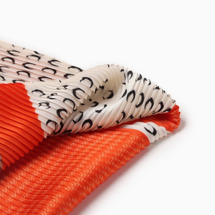 Плиссированный женский платок MINAKU, 70*70, цв.красный Плиссированный женский платок MINAKU, 70*70, цв.красный