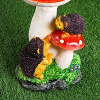 Садовая фигура "Мухомор с ежами" 30х19х19см Садовая фигура "Мухомор с ежами" 30х19х19см