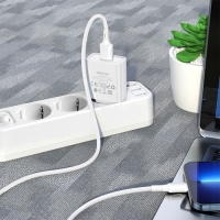 Сетевое зарядное устройство Borofone BA74A, USB, 2,1 А, белое Сетевое зарядное устройство Borofone BA74A, USB, 2,1 А, белое