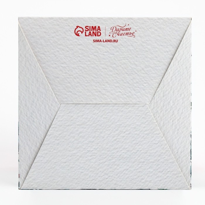 Коробка подарочная новогодняя складная с 3D эффектом &laquo;Добро пожаловать в Новый год&raquo;, 11 х 11 х 13 см, Новый год