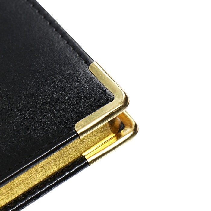 Ежедневник недатированный А5+, 136 листов Sidney Nebraska, твёрдая обложка, искусственная кожа, золотой срез, золотые уголки, чёрный