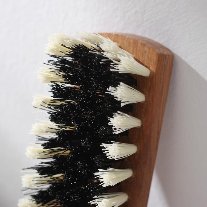 Щётка для одежды, 12,5&times;4 см, 80 пучков, искусственная щетина