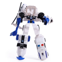 Робот &laquo;Полицейский внедорожник&raquo;, трансформируется