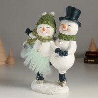 Сувенир полистоун "Милая пара снеговичков" 16х9,5х18,5 см