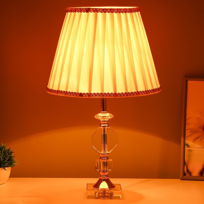 Настольная лампа "Жаклин" Е27 40Вт золото 30х30х49 см RISALUX