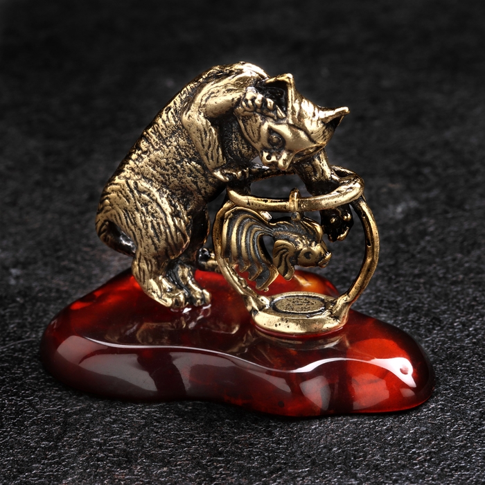 Сувенир Сувенир "Кот с аквариумом", латунь, янтарь