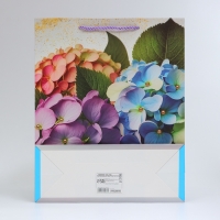 Пакет ламинированный &laquo;Букет&raquo;, M 26 &times; 32 &times; 10 см