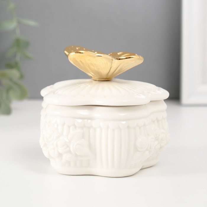 Шкатулка керамика Шкатулка керамика "Бабочка на цветке прованс" белая 8,5х8,5х8 см