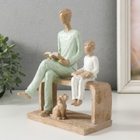 Сувенир полистоун "Отец и сын. Чтение" бело-зелёный 15,5х12х21 см Сувенир полистоун "Отец и сын. Чтение" бело-зелёный 15,5х12х21 см