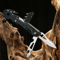 Мультитул 14 в1 со стеклобоем и отвертками Мультитул 14 в1 со стеклобоем и отвертками