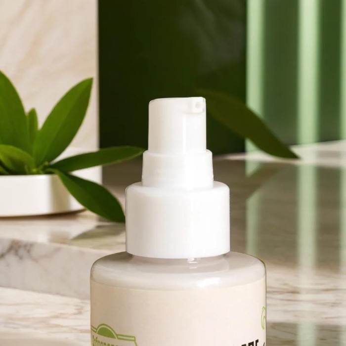 Молочко для тела с шиммером Молочко для тела с шиммером "Эвкалипт и Алоэ-вера" 150 мл с дозатором