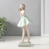 Сувенир полистоун "Влюблённая в принца-лягушку девушка" 11х10х24 см