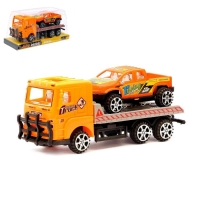 Грузовик инерционный «Эвакуатор» с машиной, цвета МИКС. Грузовик инерционный «Эвакуатор» с машиной, цвета МИКС.