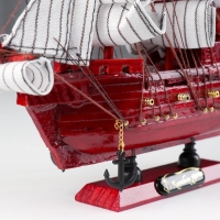 Корабль сувенирный малый &laquo;Вингилот&raquo;, борта красное дерево, паруса белые, 4&times;20&times;20 см