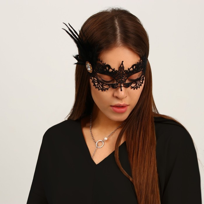 Маска карнавальная &laquo;Незнакомка&raquo;, с пером