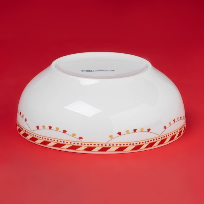 Салатник новогодний Доляна &laquo;Парк аттракционов&raquo;, 580 мл, 15,5&times;6 см, фарфор, цвет белый