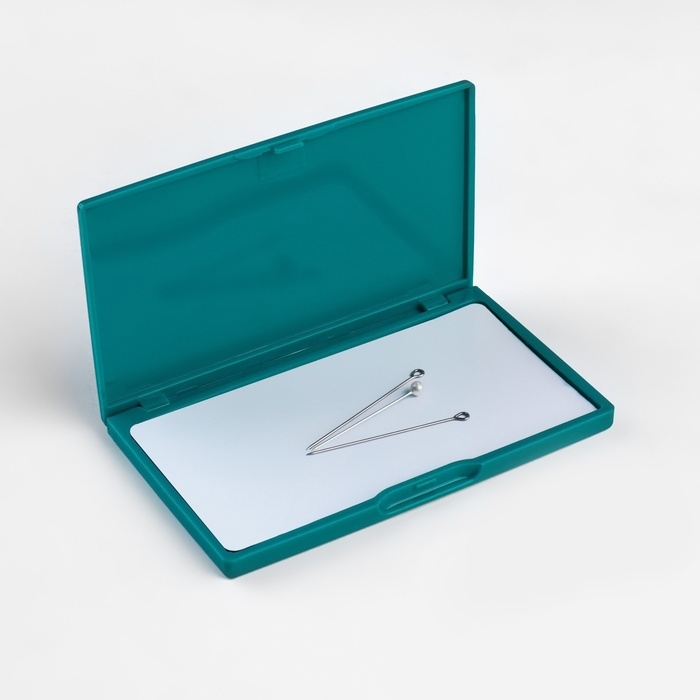 Игольница магнитная, 11 &times; 6,5 см, цвет тёмно-бирюзовый