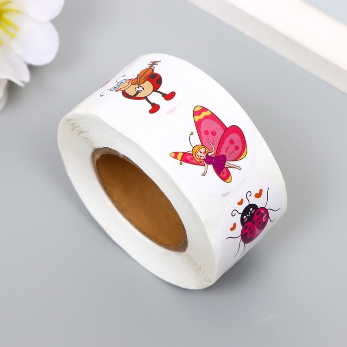 Наклейка бумага Наклейка бумага "Милые создания" d=2,5 см 500 шт в рулоне 3х6х6 см