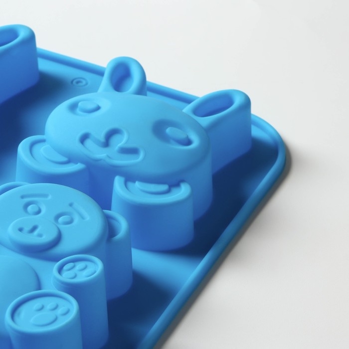 Форма для выпечки Доляна «Животные. Зоопарк», силикон, 26×17 см, 6 ячеек (7,2×6,4 см), цвет МИКС Форма для выпечки Доляна «Животные. Зоопарк», силикон, 26×17 см, 6 ячеек (7,2×6,4 см), цвет МИКС