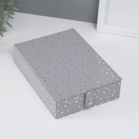 Шкатулка кожзам для украшений с зеркалом "Сердечки" серая матовая тиснение 15х21,5х5,5 см Шкатулка кожзам для украшений с зеркалом "Сердечки" серая матовая тиснение 15х21,5х5,5 см