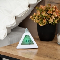 Часы - будильник Luazon LB-05 "Пирамида", 7 цветов дисплея, термометр, подсветка Часы - будильник Luazon LB-05 "Пирамида", 7 цветов дисплея, термометр, подсветка