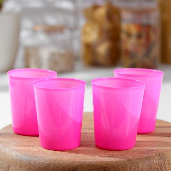 Набор питьевой &laquo;Оазис&raquo;, 5 предметов: кувшин 1,5 л, 4 стакана 200 мл, 17&times;13&times;20 см, цвет МИКС