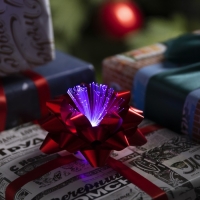 Светодиодная игрушка «Бант-звезда» 9 × 6 × 9 см, батарейки LR44х3 (в комплекте), свечение мульти, красная Светодиодная игрушка «Бант-звезда» 9 × 6 × 9 см, батарейки LR44х3 (в комплекте), свечение мульти, красная