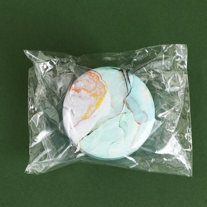 Ароматическая свеча из соевого воска &laquo;Сказочная&raquo;, аромат бабл гам, 6 х 6 х 4 см.