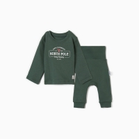 Новый год. Костюм (штанишки и кофточка) Крошка Я "Еловые веточки", рост 80-86 см, зеленый Новый год. Костюм (штанишки и кофточка) Крошка Я "Еловые веточки", рост 80-86 см, зеленый