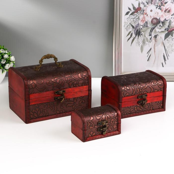 Шкатулка дерево сундучок набор 3 шт Шкатулка дерево сундучок набор 3 шт "Цветы" тиснение (5х6х7; 12,5х8,5х9 см) 18х13х13см