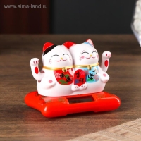 Маятник пластик от солнечной батареи "Парочка котов Манэки-нэко с пожеланием" 6,5х8,5х5,5 см 50183 Маятник пластик от солнечной батареи "Парочка котов Манэки-нэко с пожеланием" 6,5х8,5х5,5 см 50183