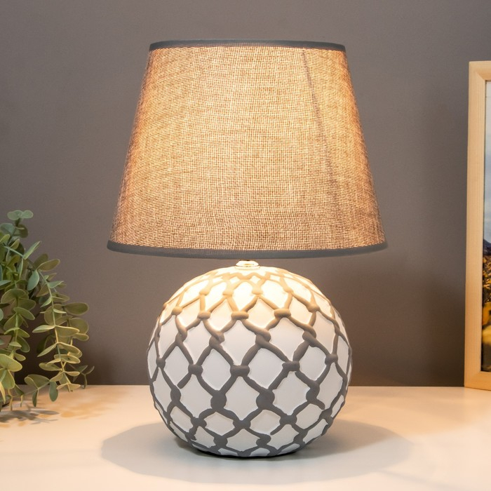 Лампа настольная с абажуром Е14 40Вт 220В "Шар в сети" 25х25х33см RISALUX