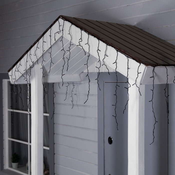 Гирлянда &laquo;Бахрома&raquo; 4 &times; 0.6 м, IP44, тёмная нить, 180 LED, свечение жёлтое, 8 режимов, 220 В