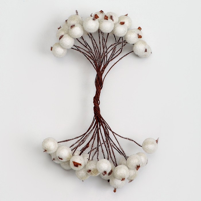 Новый год! Декоративные ягодки, белого цвета, 7 &times; 6 &times; 7 см, 40 ягод