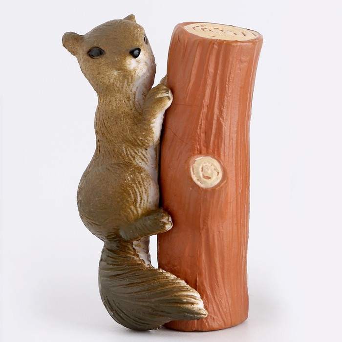 Миниатюра кукольная &laquo;Белочка на дереве&raquo;, набор 2 шт., размер 1 шт. &mdash; 2,5 &times; 5 &times; 2,5 см