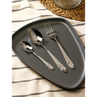 Набор столовых приборов «Узоры», 18 предметов, толщина 1,8 мм, картонная коробка, цвет серебряный Набор столовых приборов «Узоры», 18 предметов, толщина 1,8 мм, картонная коробка, цвет серебряный