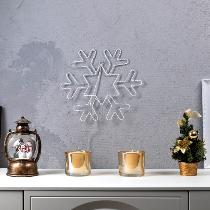 Светодиодная фигура «Снежинка» 30 см, металл, батарейки ААх3 (не в комплекте), свечение тёплое белое Светодиодная фигура «Снежинка» 30 см, металл, батарейки ААх3 (не в комплекте), свечение тёплое белое